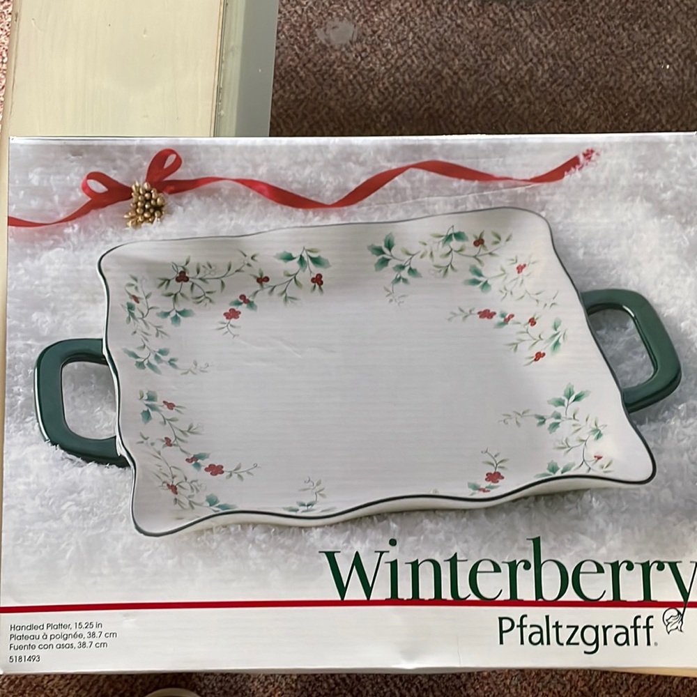 Pfaltzgraff winterberry handled platter